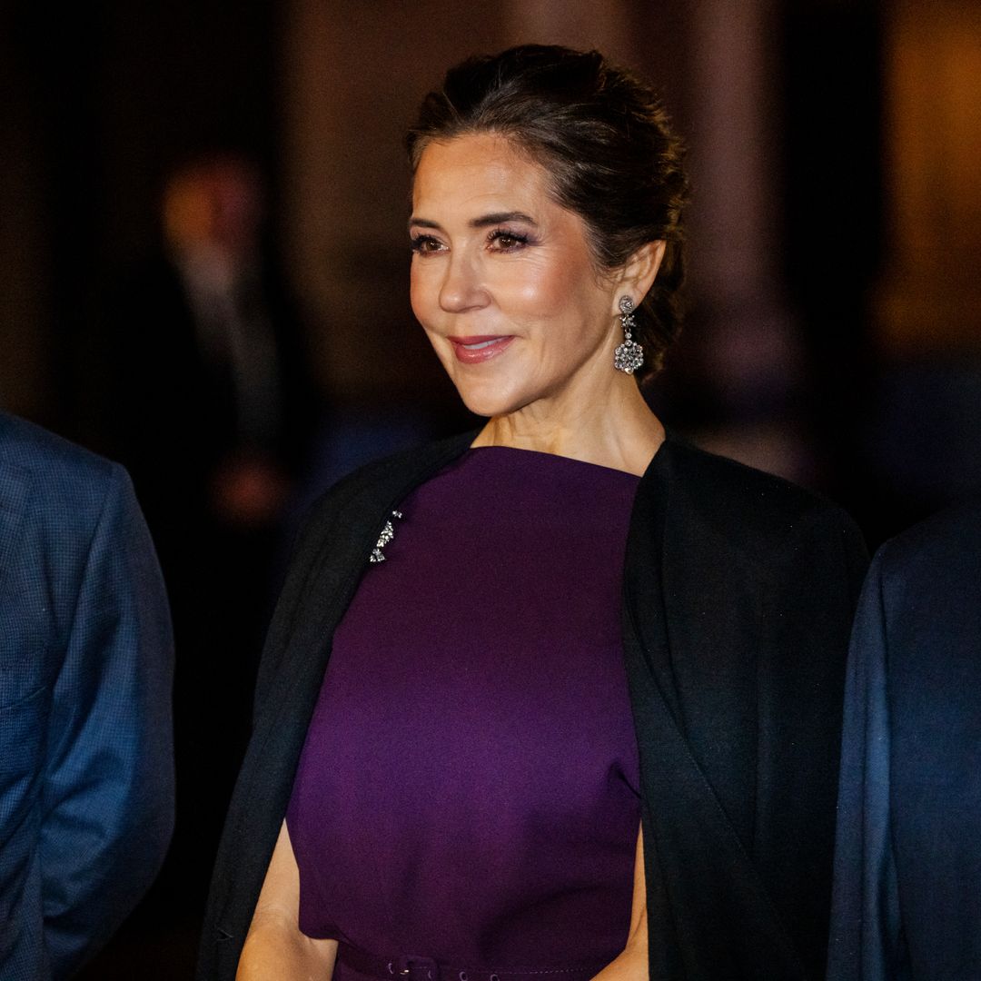 Nuestra experta en moda, sobre el último look de Mary de Dinamarca: "Por fin recupera los zapatos más bonitos de su armario"