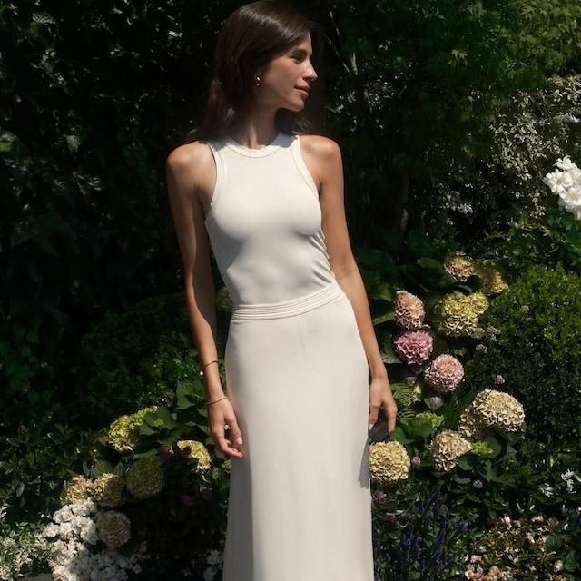sandra gago con look blanco en wimbledon 2025