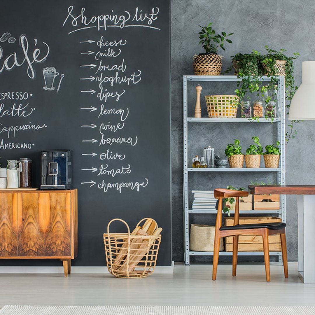 Las mejores ideas y aplicaciones para decorar tu casa con pintura de pizarra