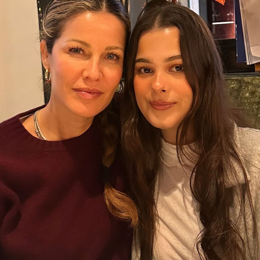 Así fue el reencuentro de Alejandro Sanz y Jaydy Michel en el cumpleaños de su hija Manuela