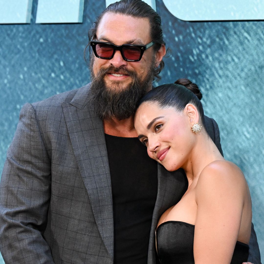 Jason Momoa y su emocionante reacción al ver a Adria Arjona en la pasarela en Milán