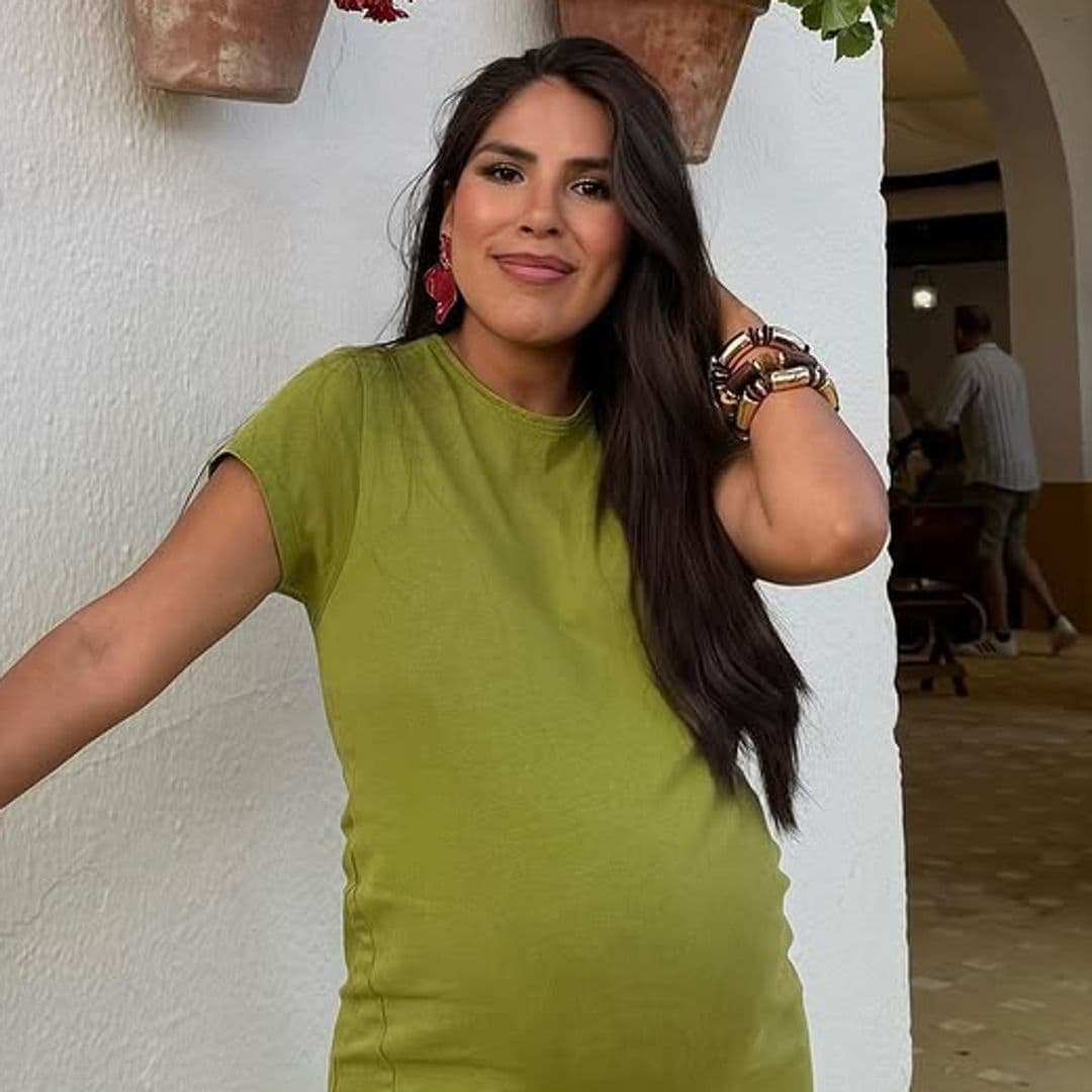 Isa Pantoja, embarazada de 39 semanas, muestra su técnica para ponerse de parto: 'Así estoy todo el día'