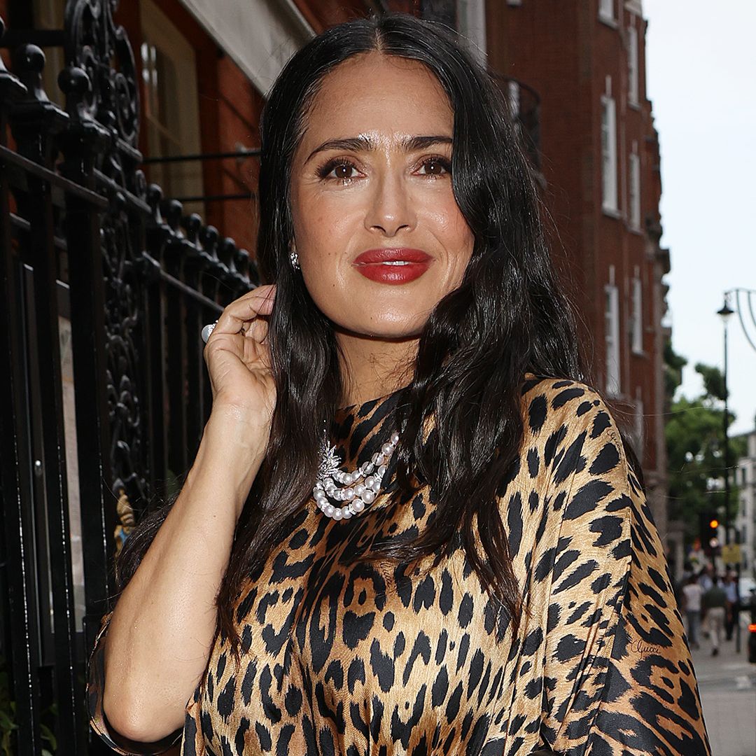 Salma Hayek se codea con la realeza árabe: fue captada paseando en Nueva York con la princesa de Qatar