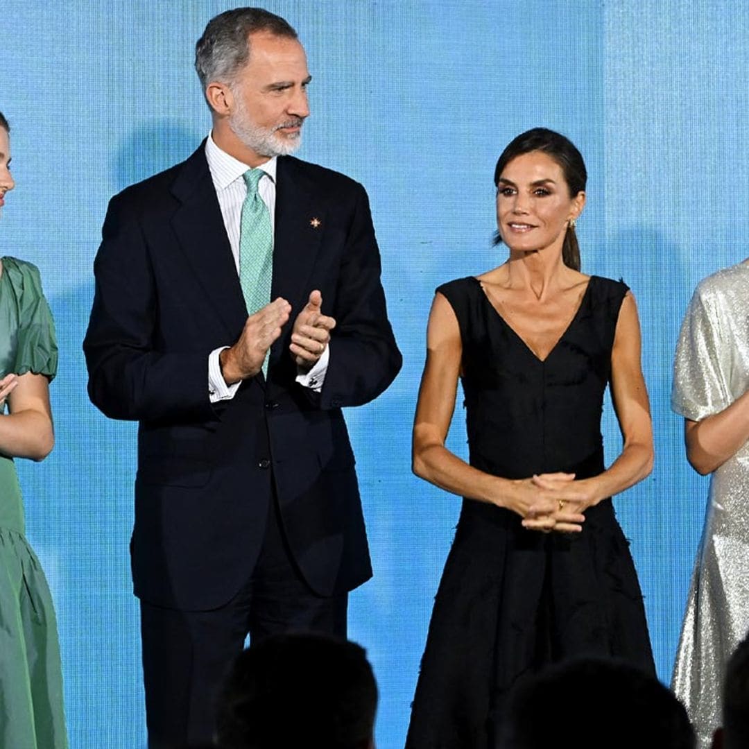Un nuevo vestido para la reina Letizia, de firma europea y con línea muy estilizadora