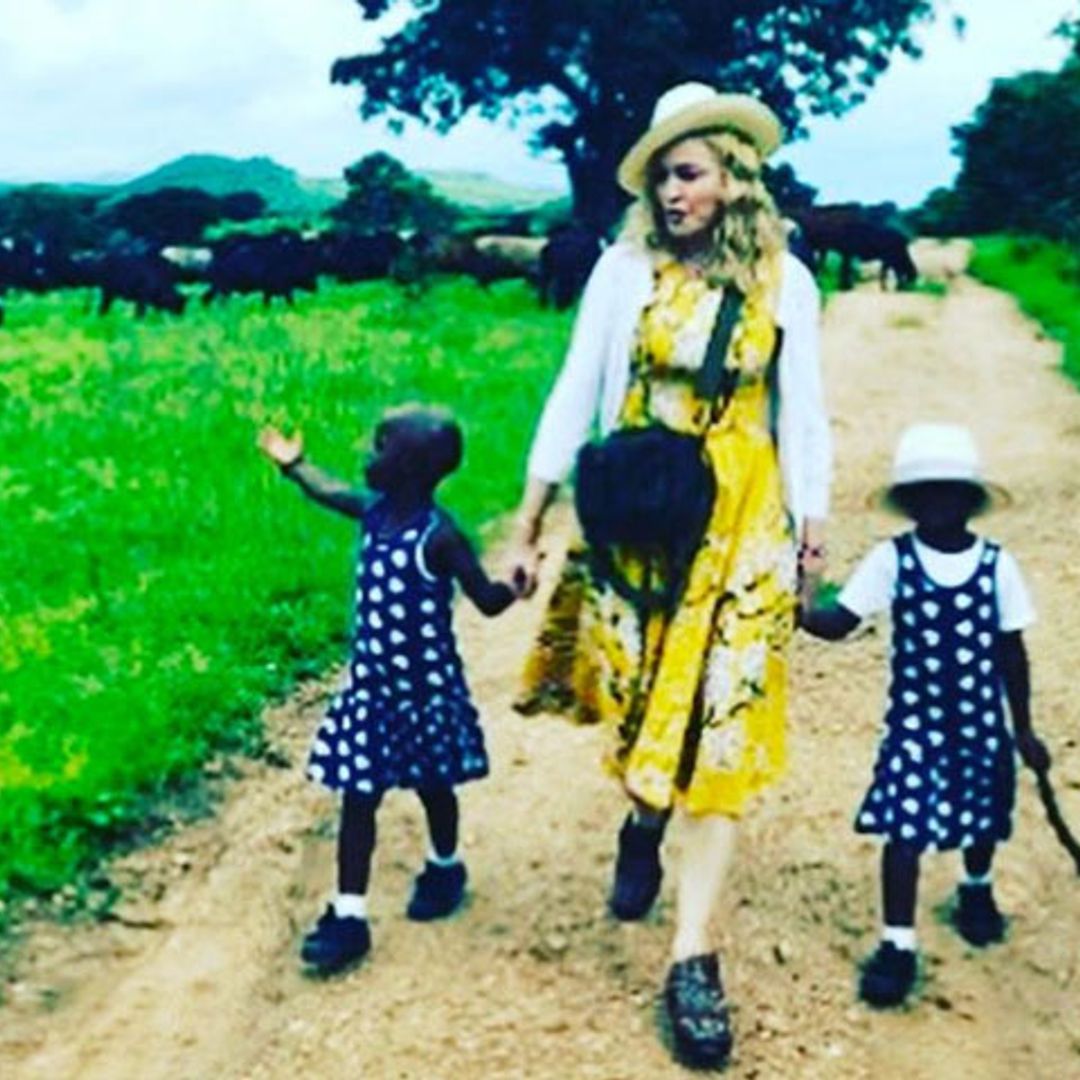 La fotografía con la que Madonna confirma la adopción de dos niñas de Malawi