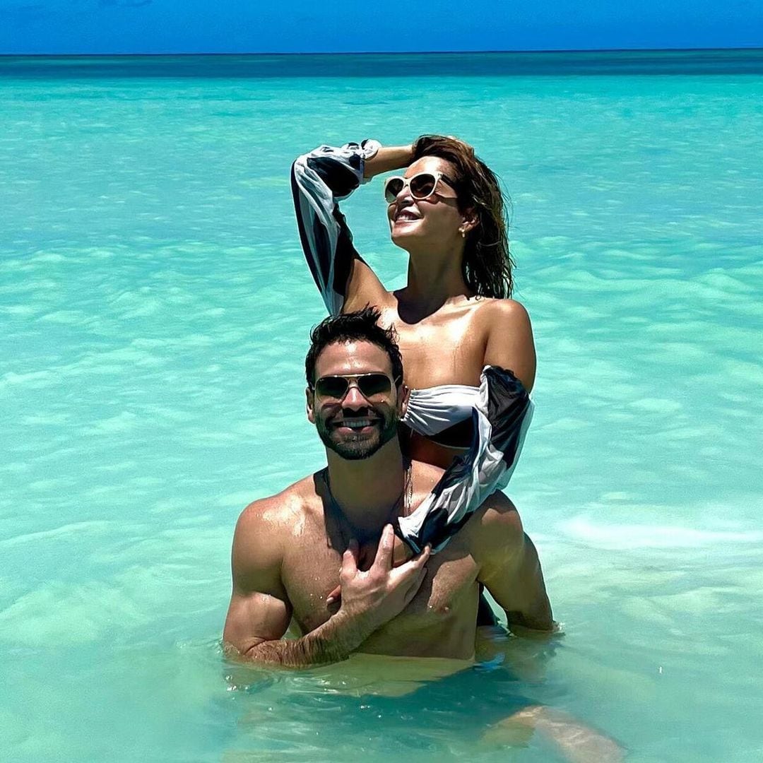 Carmen Villalobos y Frederik Oldenburg, juntos en República Dominicana, donde nació su amor