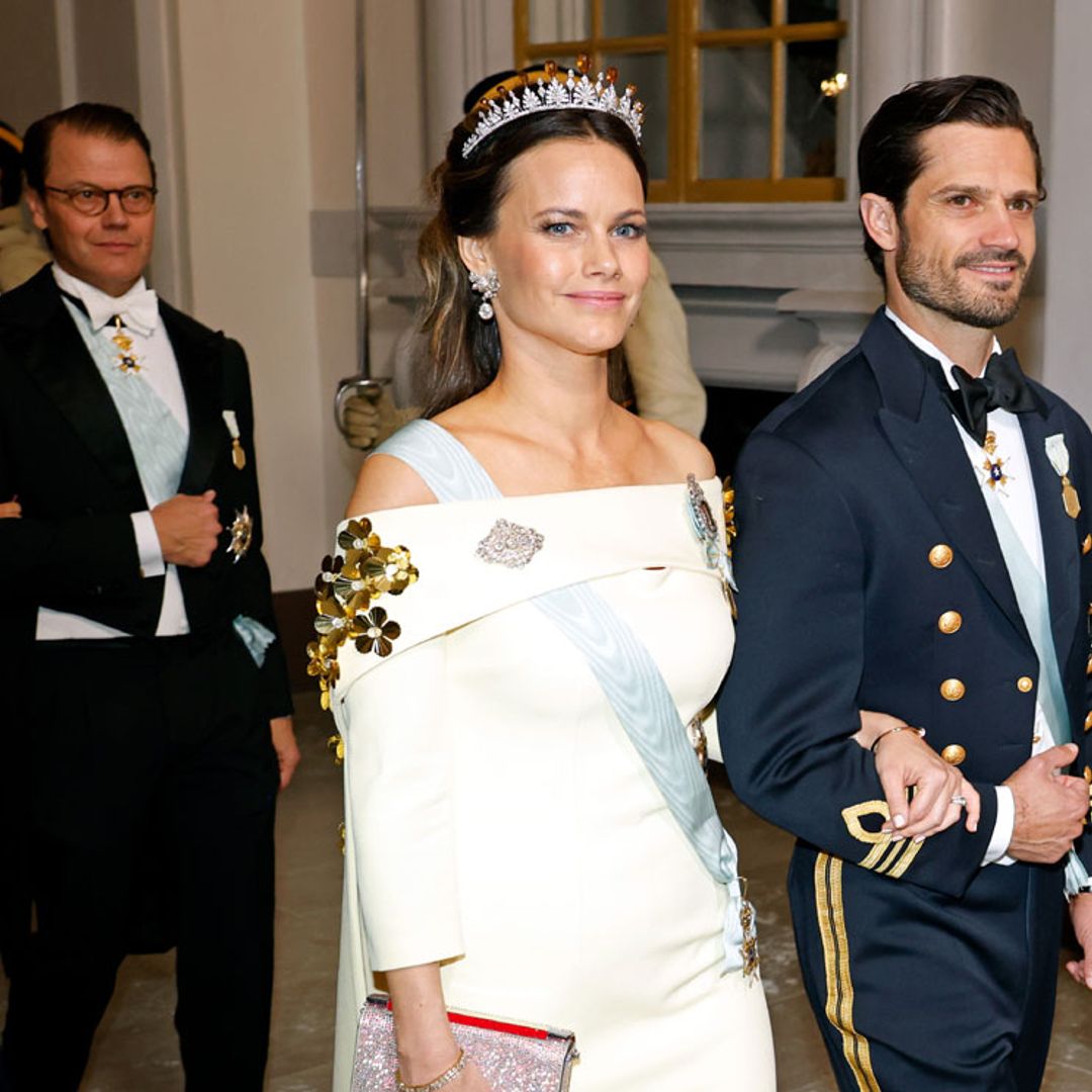 Desfile de tiaras y fabulosos vestidos entre las 'royals' durante la gran cena de gala en Suecia
