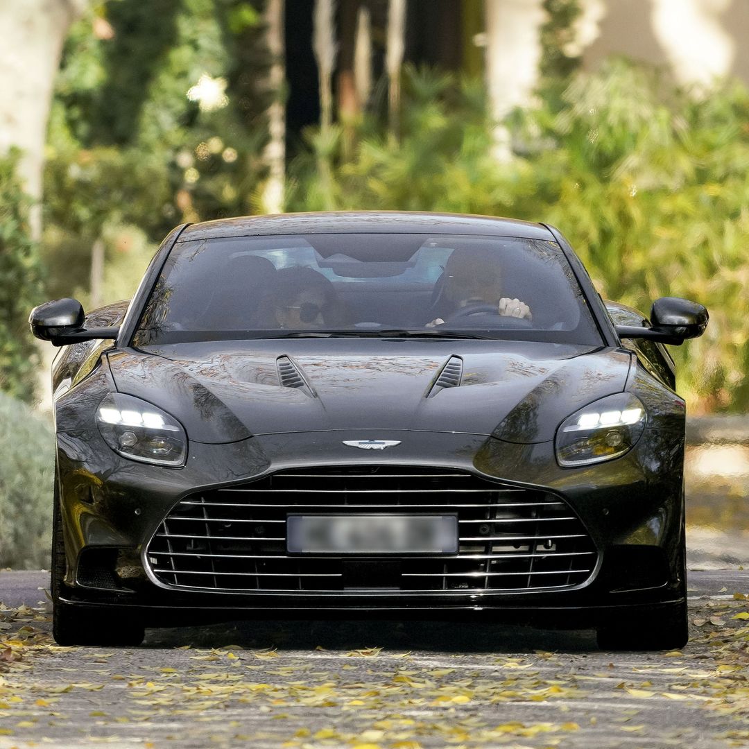 George y Amal Clooney paseando placidamente