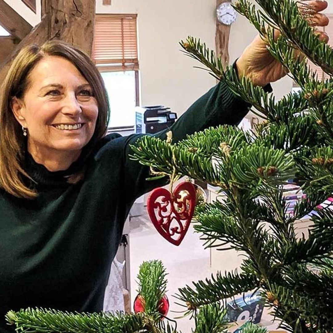 La madre de la duquesa de Cambridge nos sorprende ¡convertida en una auténtica Jedi!
