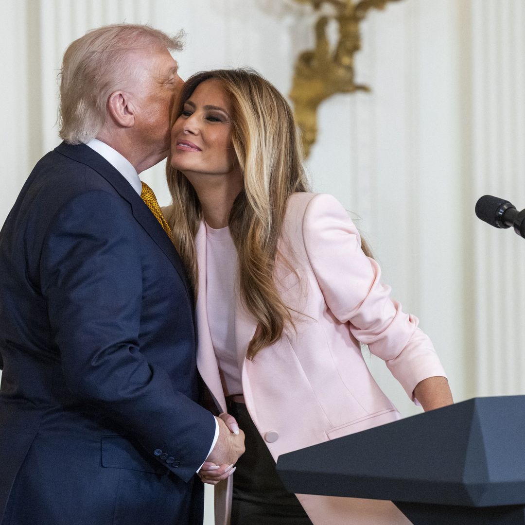 Melania Trump cuenta los secretos de la infancia de Barron, su increíble parecido con su padre y su conexión "mágica" con su abuela