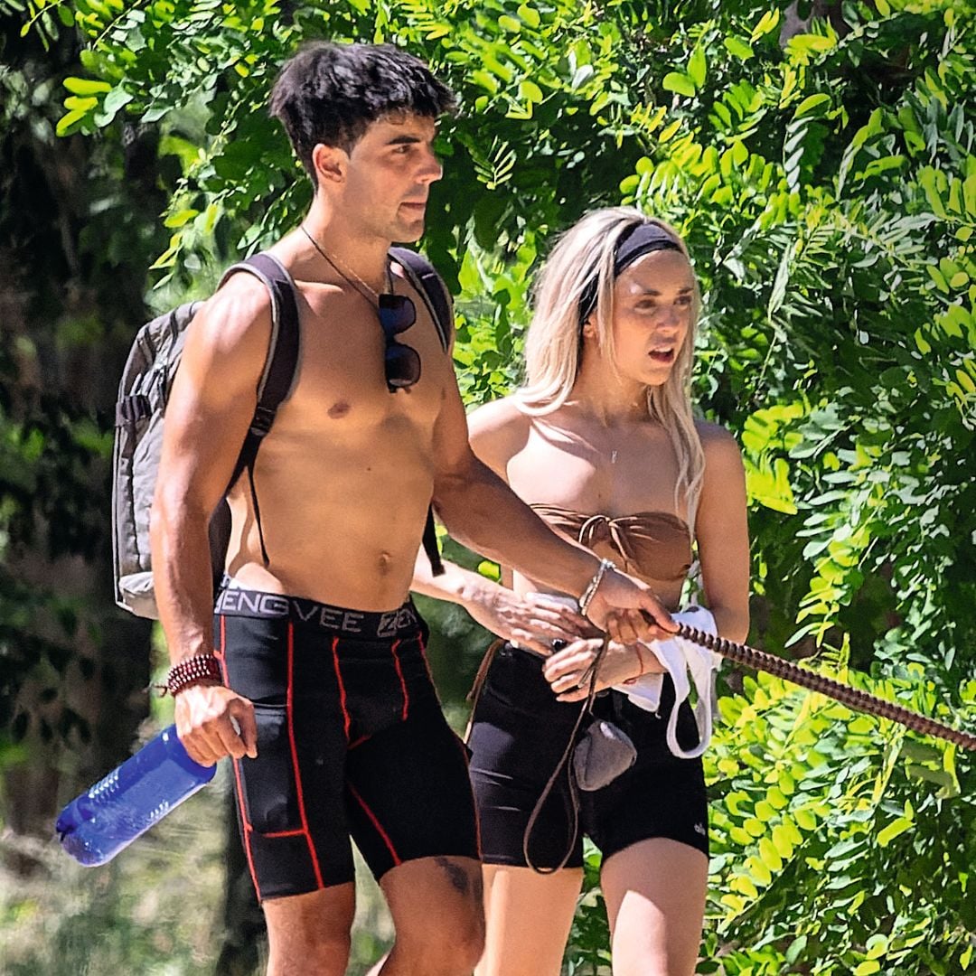 EXCLUSIVA. Ana Mena y Óscar Casas, como nunca los habíamos visto: el plan 'dominguero' de la pareja