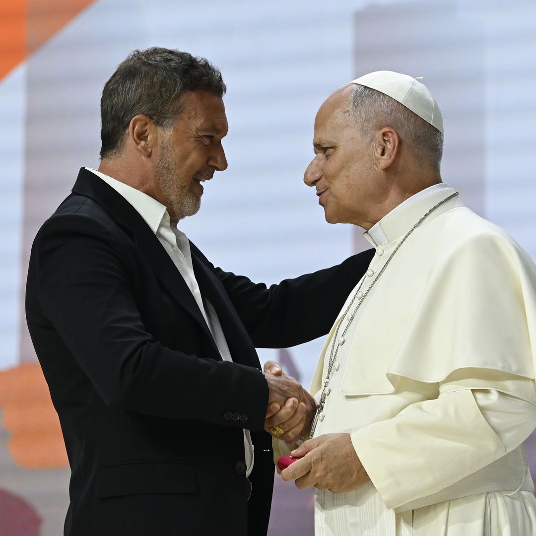 La emotiva confesión de Antonio Banderas al papa León XIV: "Santo Padre, he sido víctima del hechizo de Dios"