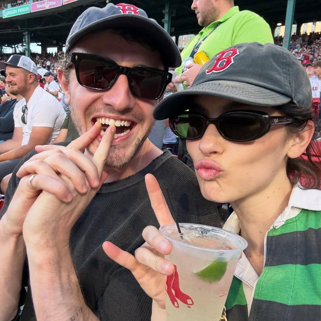 Las románticas fotos de Paul Mescal, el actor del momento, y Gracie Abrams: "Te quiero más de lo que las palabras pueden describir"