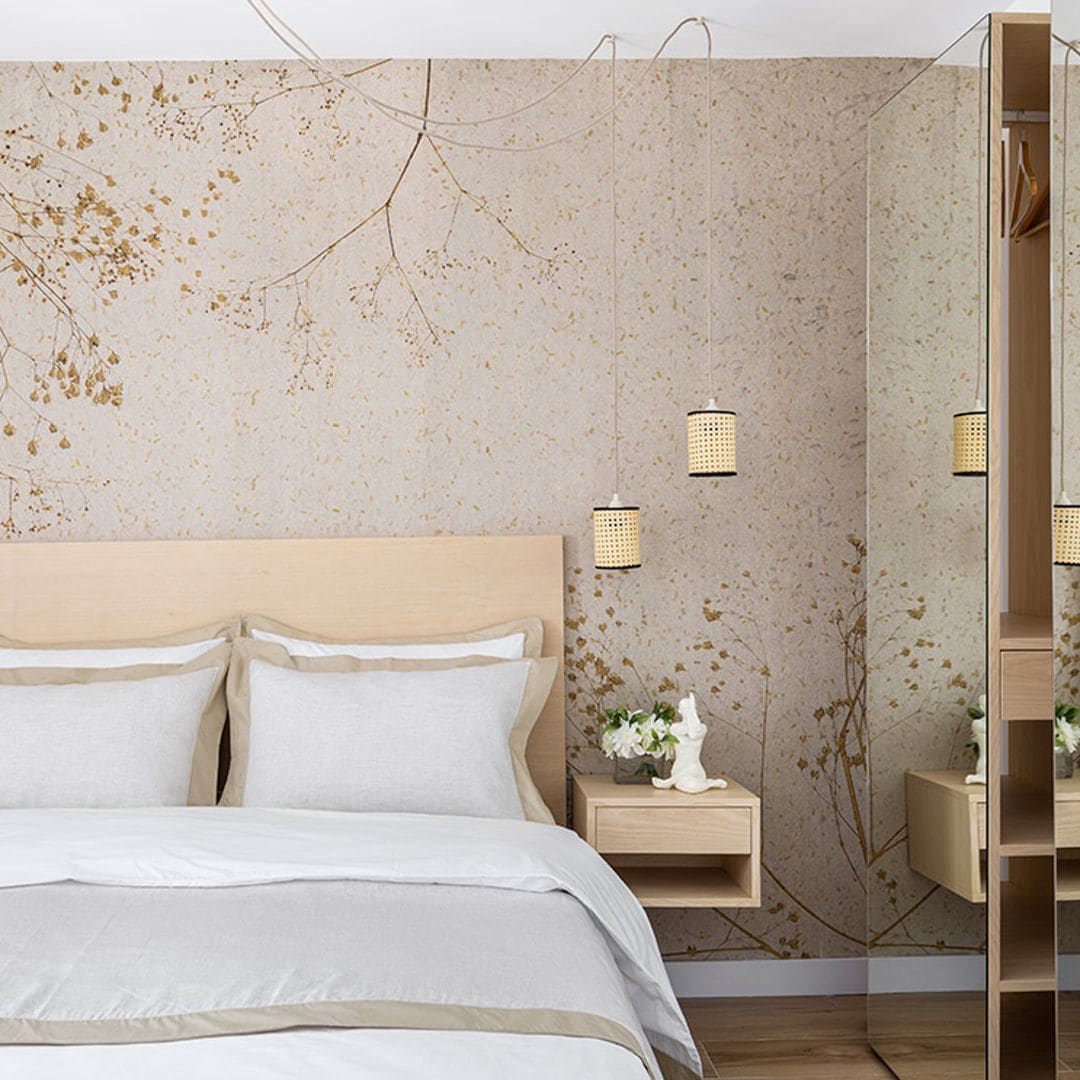 Cómo decorar la pared principal del dormitorio para disimular sus asimetrías