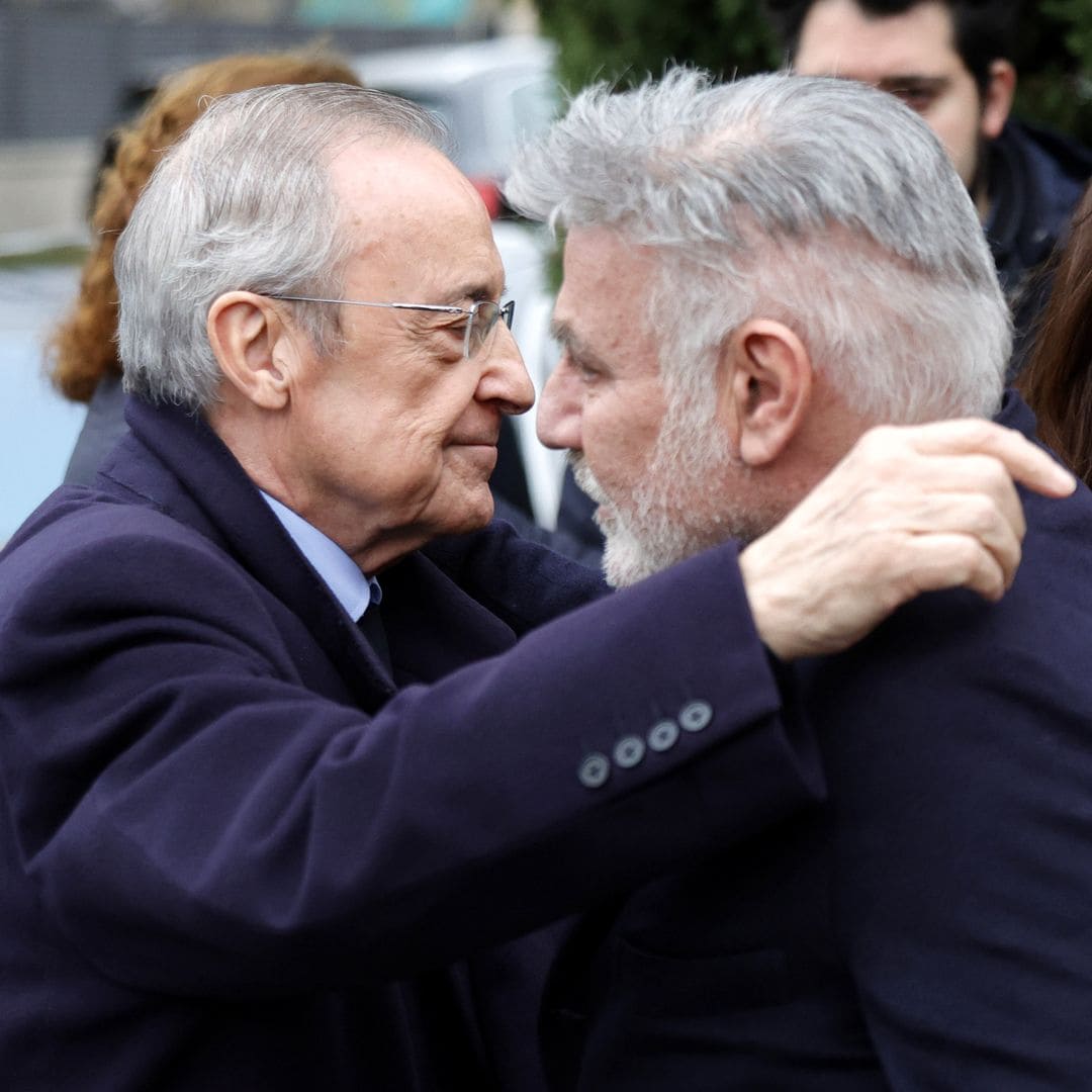 Florentino Pérez, Silvia Gómez-Cuétara y Raúl Prieto arropan a Joaquín Torres tras la muerte de su padre a los 89 años