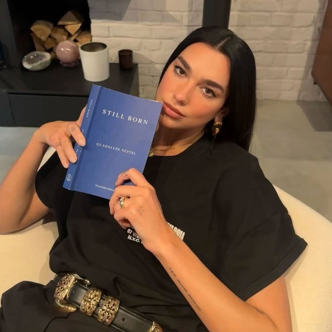 Dua Lipa eligió a una escritora mexicana para su club de lectura.