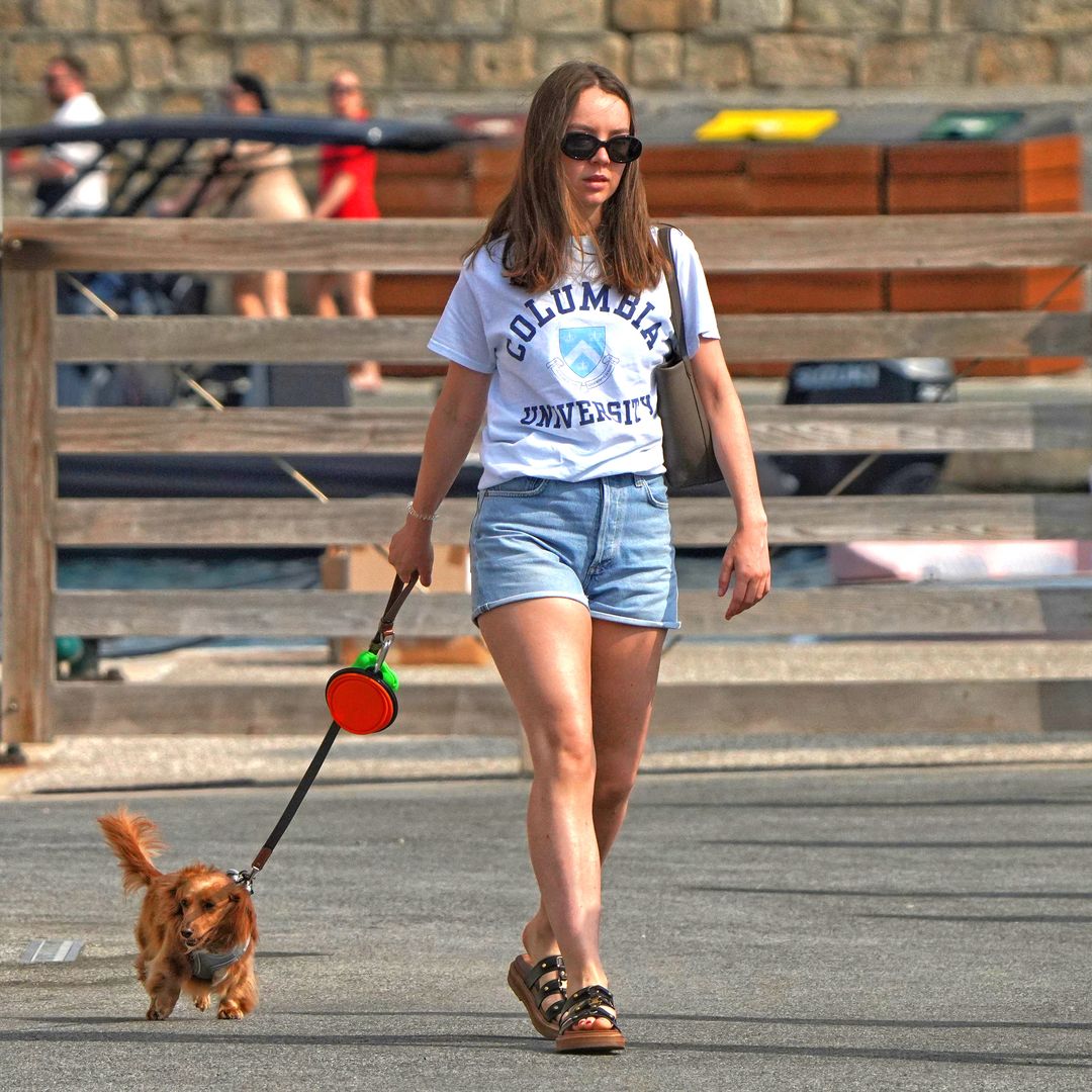 La princesa Alejandra de Hannover y su perro