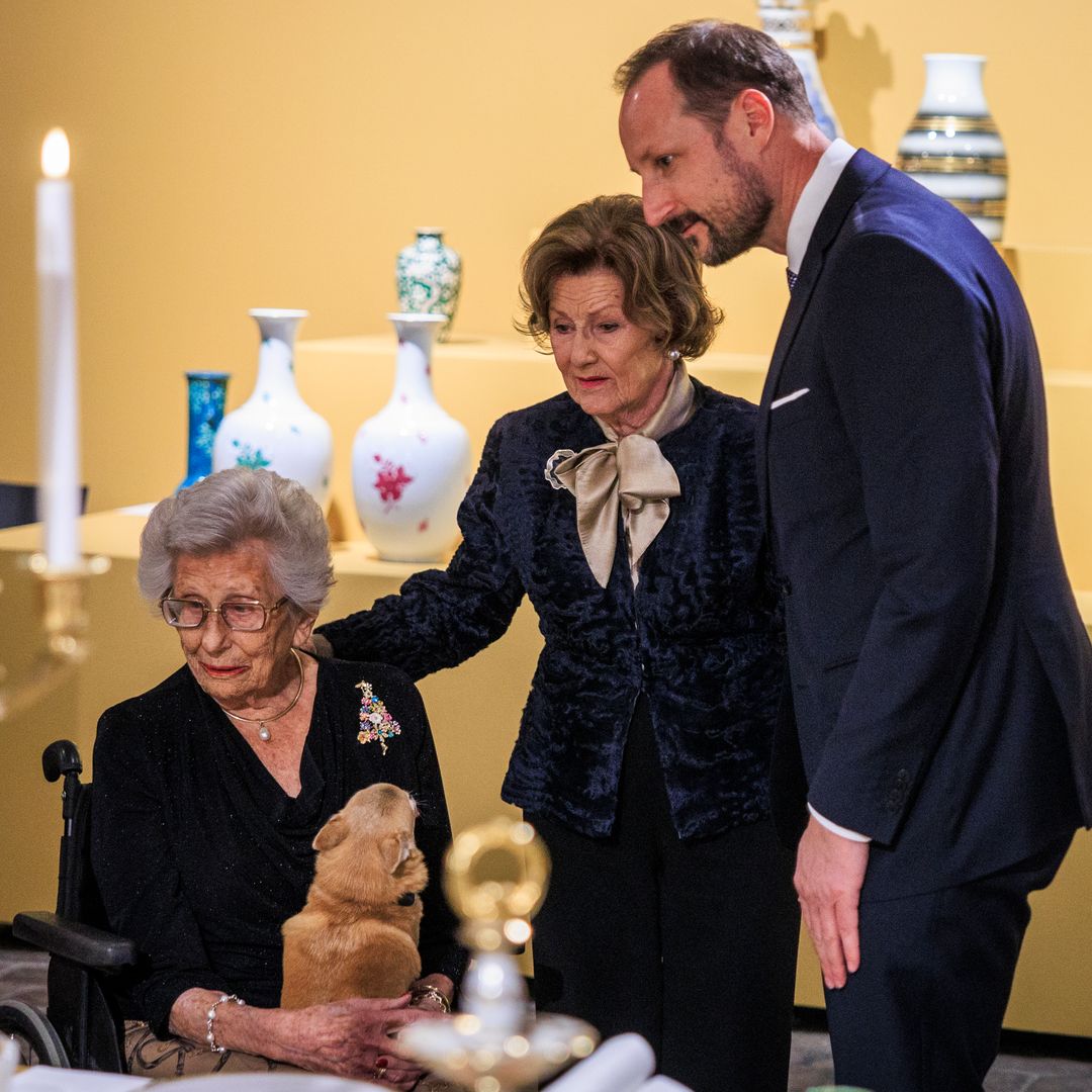 Muere la perrita Wilma, la inseparable compañera de Astrid de Noruega no ha resistido el fallecimiento de la princesa