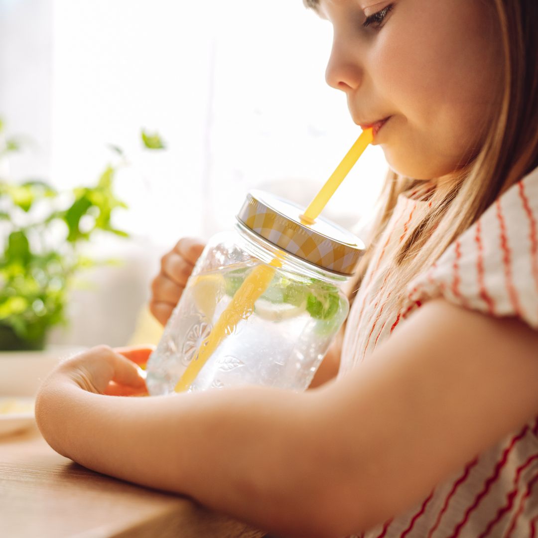 He descubierto el accesorio del verano con el que tus hijos beberán mucha agua para mantenerse hidratados
