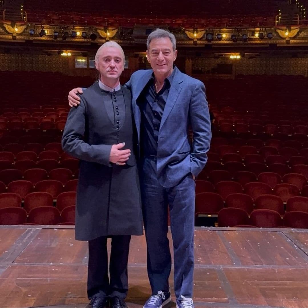 Lucius Malfoy visita a su 'hijo' Draco en la obra de teatro de 'Harry Potter': así ha sido su emotivo reencuentro 25 años después de la primera película