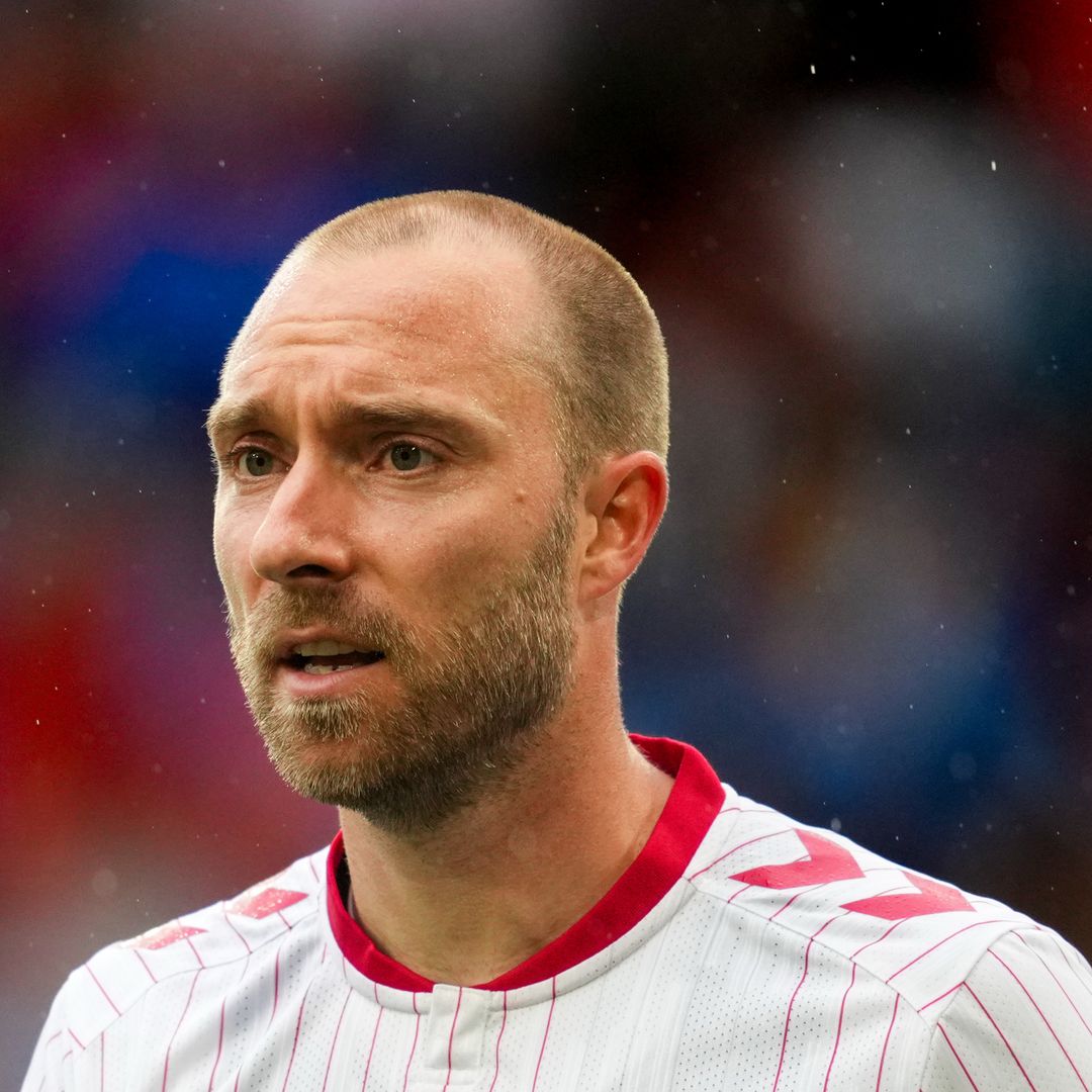 El futbolista Christian Eriksen se desploma en pleno partido cinco años después de sufrir un paro cardíaco