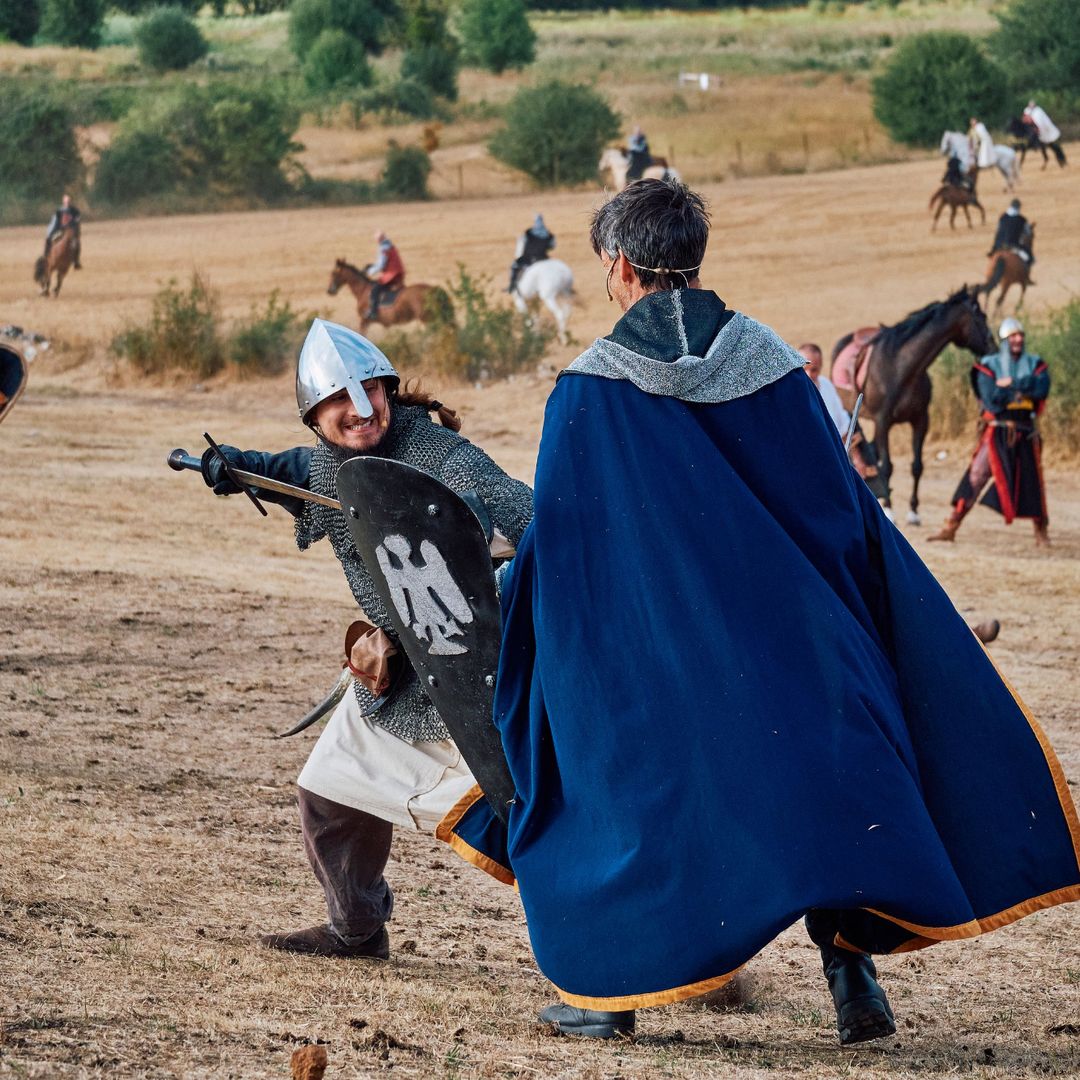 Recreación de la Batalla de Atapuerca entre Fernando I, rey de León y conde de Castilla, y García Sánchez III, rey de Pamplona-Nájera, que se realiza cada año en el pueblo burgalés de Atapuerca, a pocos kilómetros de Burgos capital.