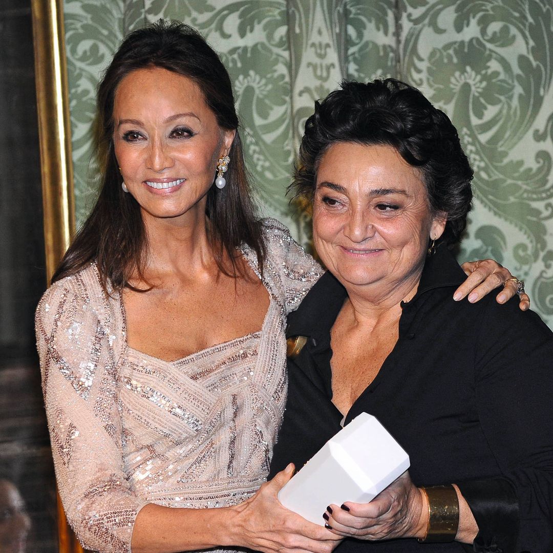 Elena Benarroch nos descubre el lado más desconocido de Isabel Preysler: "Es muy buena amiga, fiel, cariñosa, generosa... ¡Y maniática del orden! Muy perfeccionista"