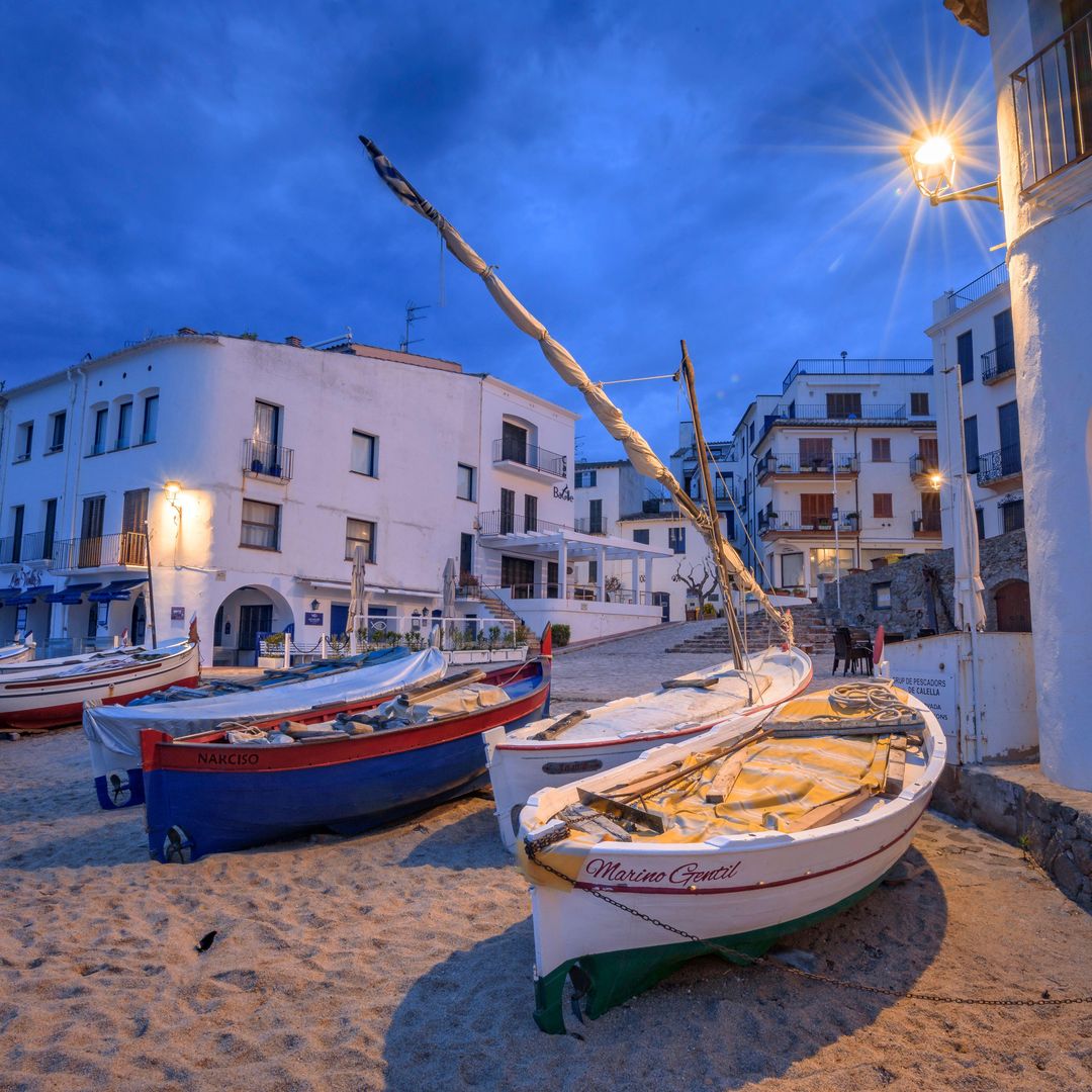 Atardecer en el pueblo marinero de Calella.