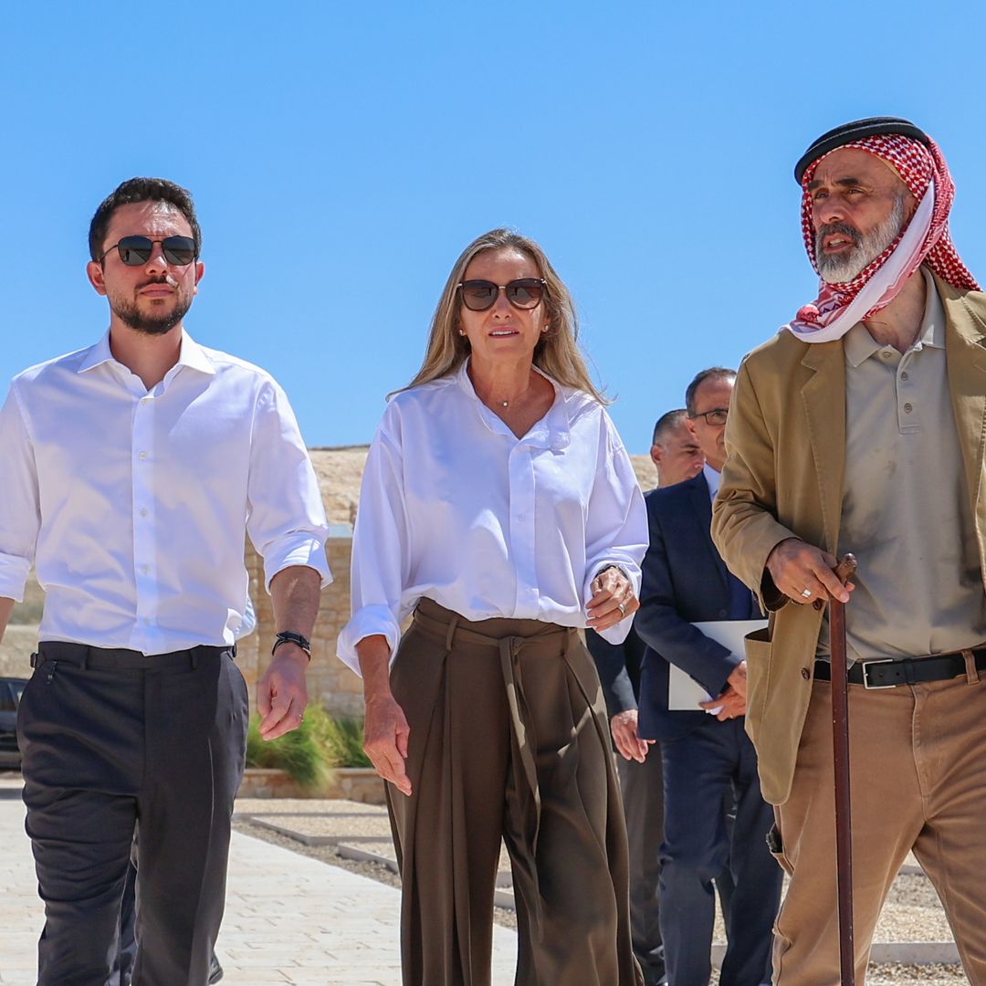 La inesperada aparición de Miriam de Ungría junto a Hussein de Jordania: la histórica misión que la ha llevado hasta donde fue bautizado Jesús