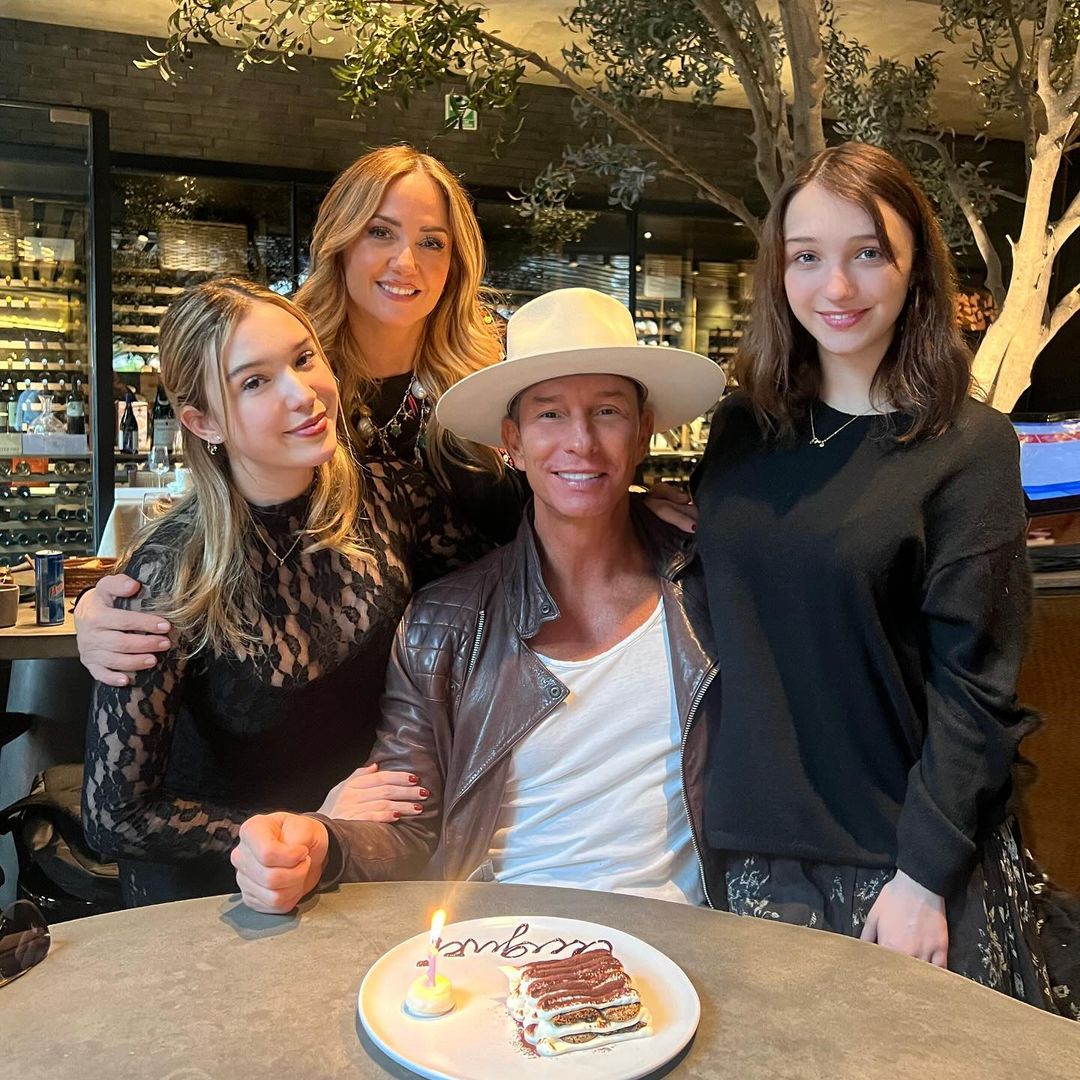 Andrea Legarreta celebra su cumpleaños en familia junto a Erik Rubín y sus hijas, Mía y Nina