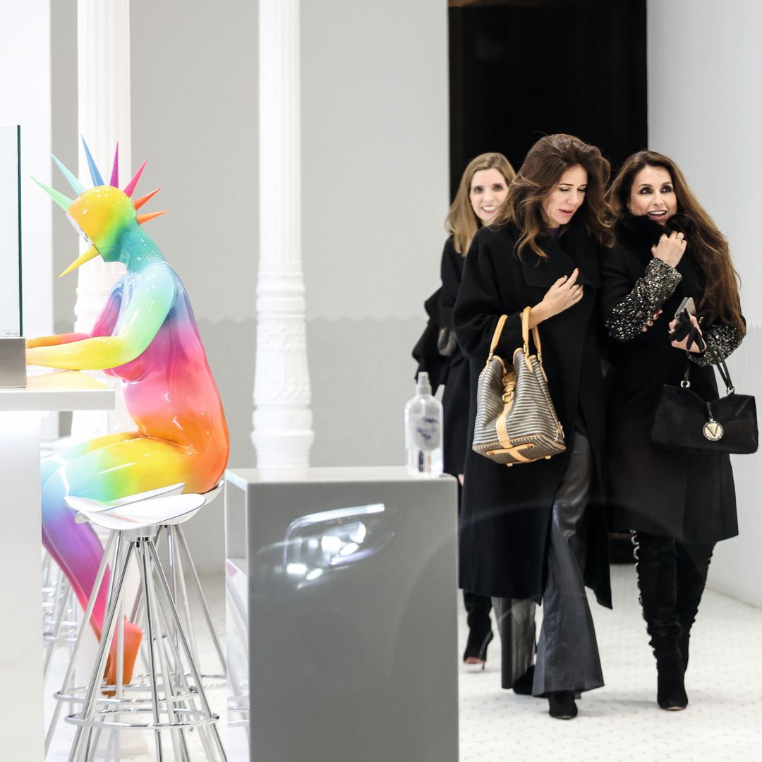 Paloma Cuevas con sus mejores amigas