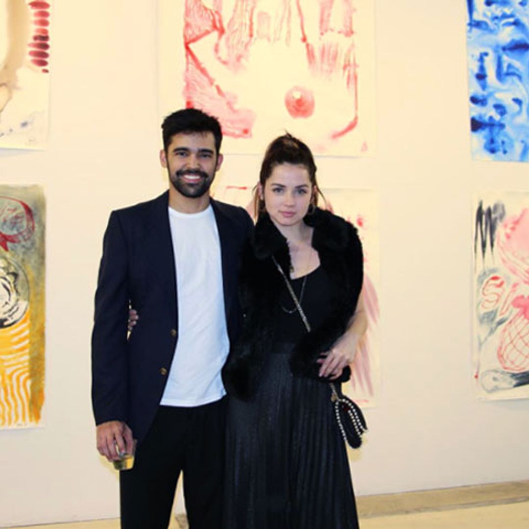 Ana de Armas apoya a su chico Alejandro Pineiro y se muestra 'muy orgullosa' de su exposición