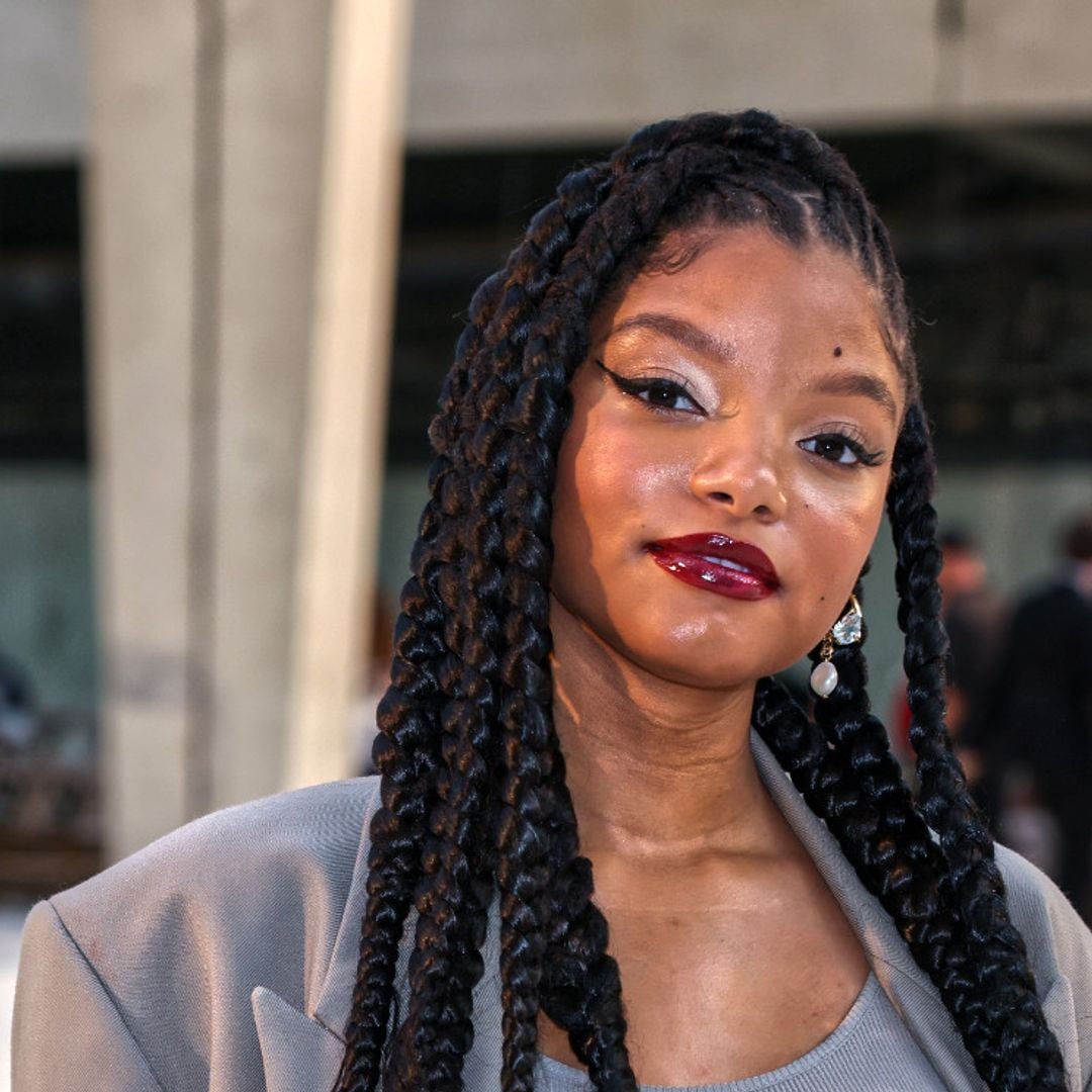 La actriz Halle Bailey, 'La Sirenita', desvela que ha sido madre tras mantener en secreto su embarazo