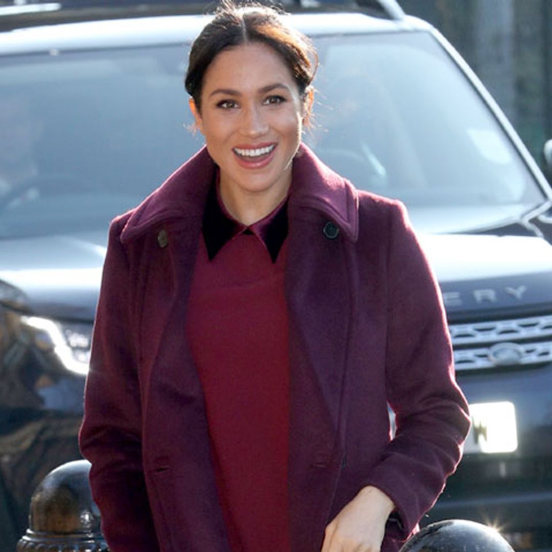 Meghan Markle se atreve con el vestido mini y reinventa su estilo premamá