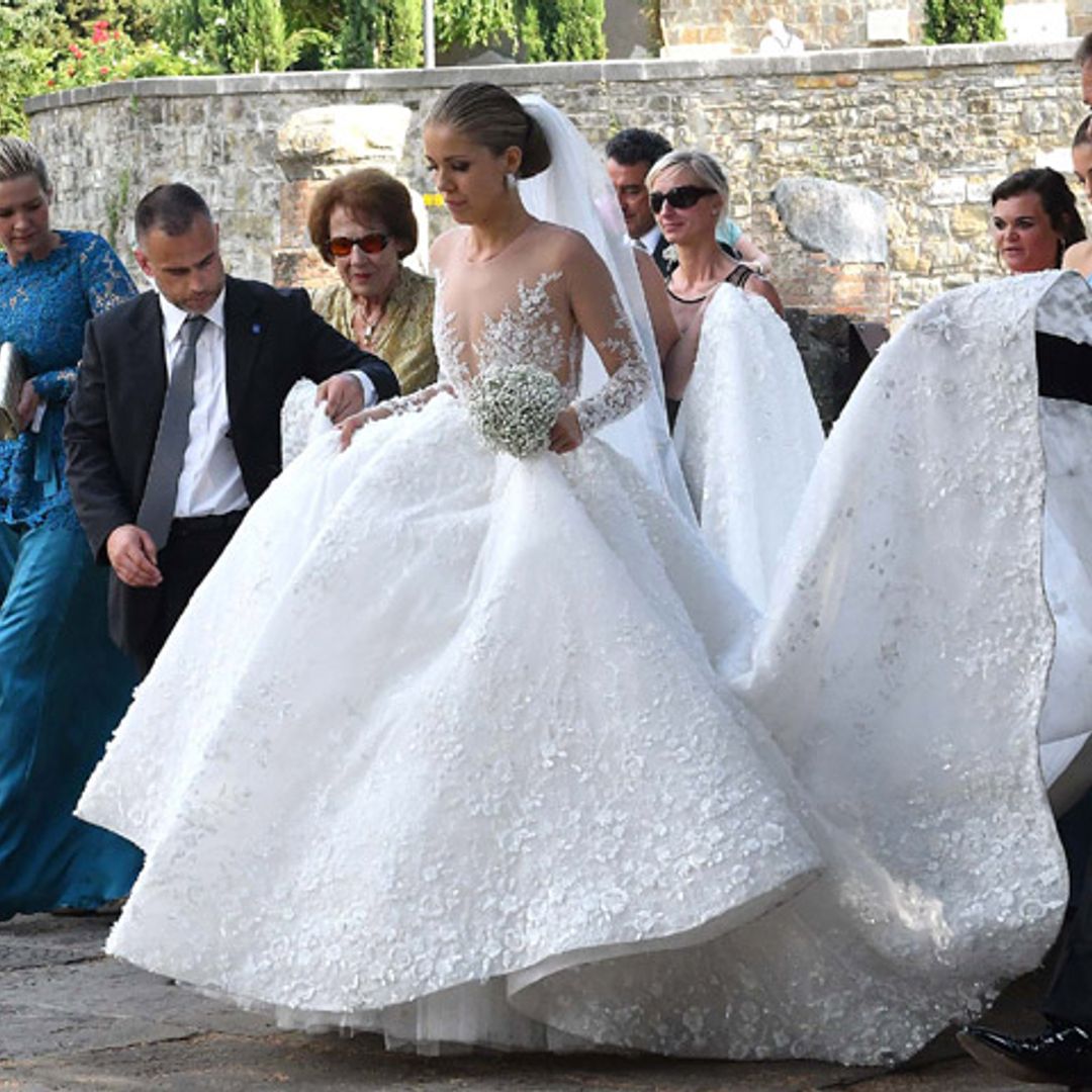 La heredera del imperio Swarovski se casa con un vestido de 800.000 euros, 45 kilos y 500.000 cristales