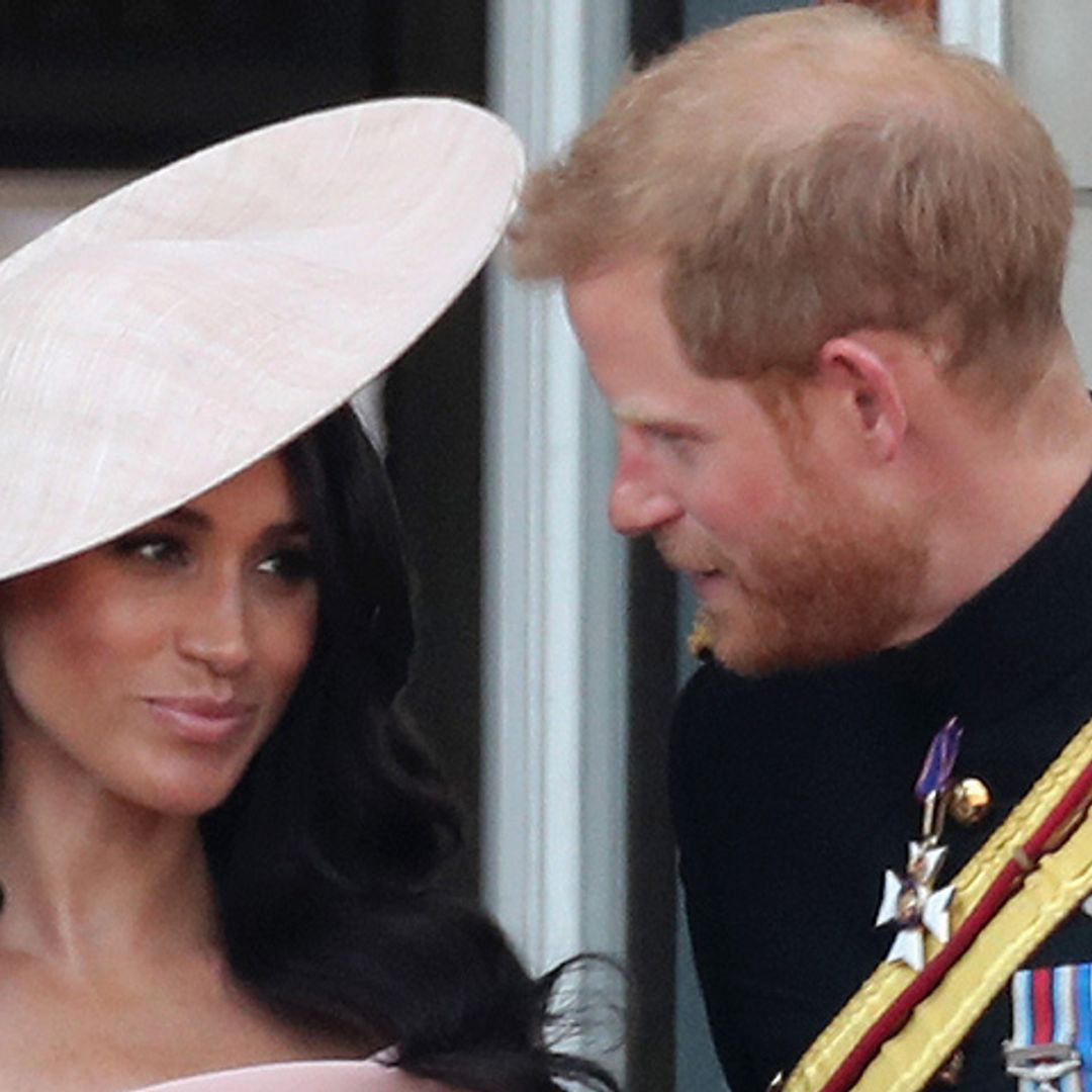 Las discretas instrucciones del príncipe Harry a Meghan Markle para que su reverencia fuera perfecta
