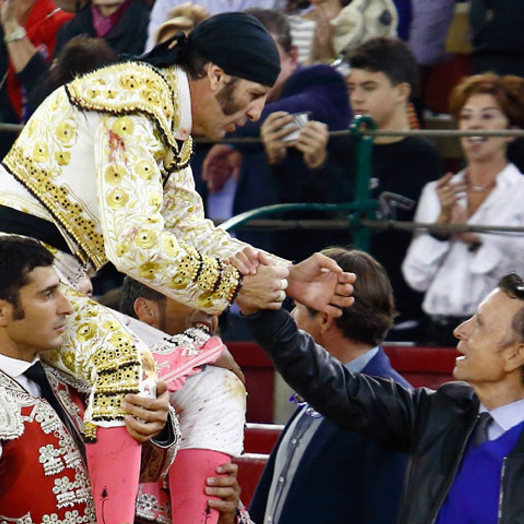 Juan José Padilla torea su última corrida en una plaza española rodeado de diestros