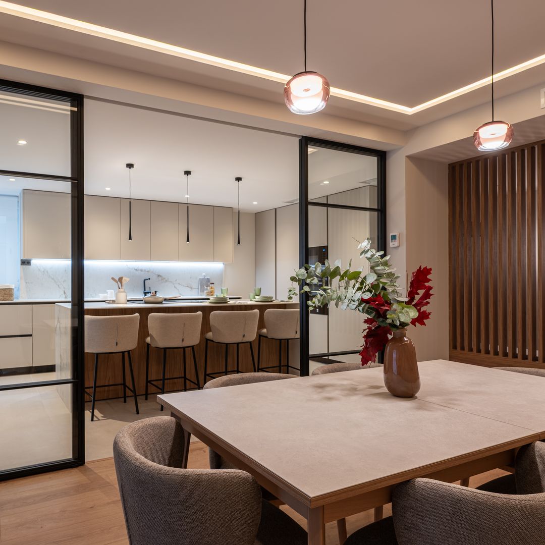 Los arquitectos Lluís Andreu Sotelo y Patrícia Gonzàlez-Margalef coinciden: "En una cocina abierta todo está a la vista, lo que puede generar desorden visual"