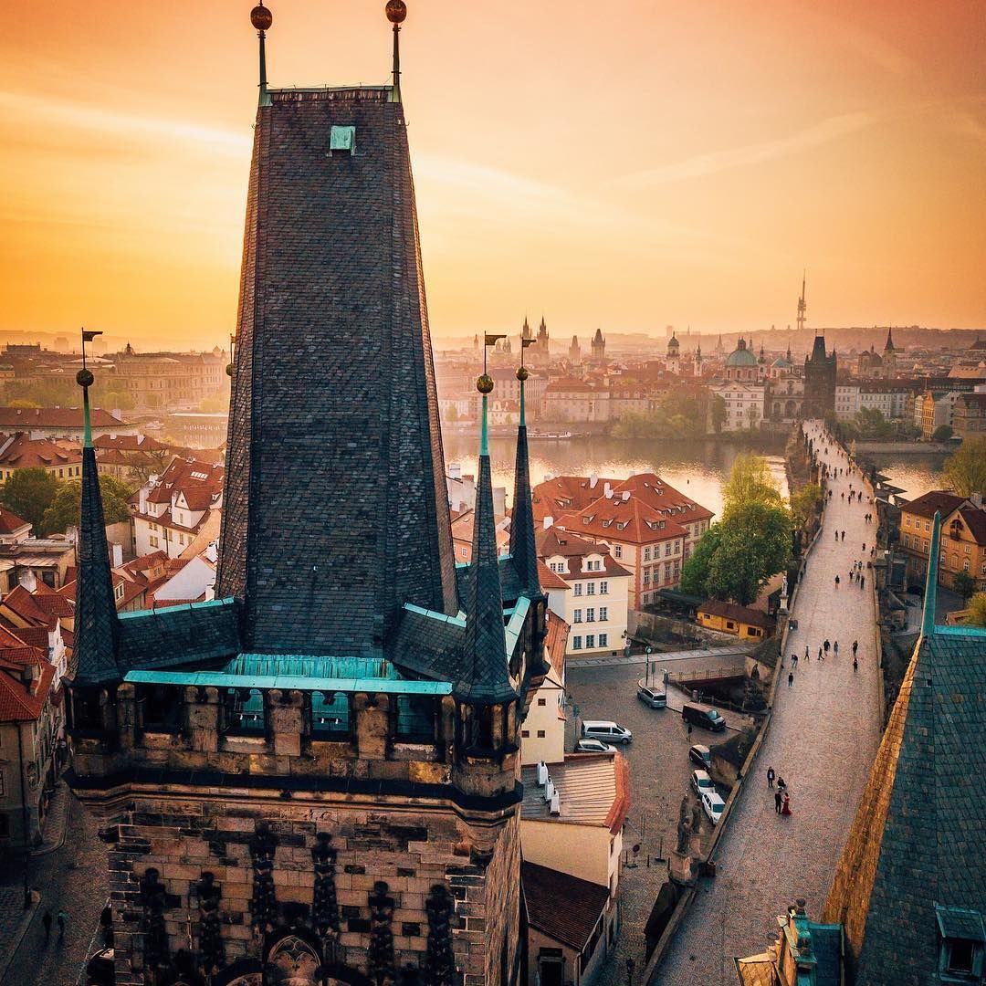 Torre de Praga y Puente Carlos, República Checa