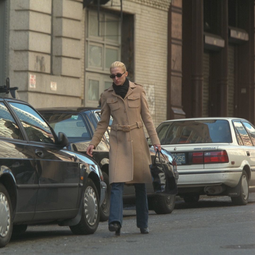 Minimalista y atemporal, este era el bolso favorito de Carolyn Bessette Kennedy