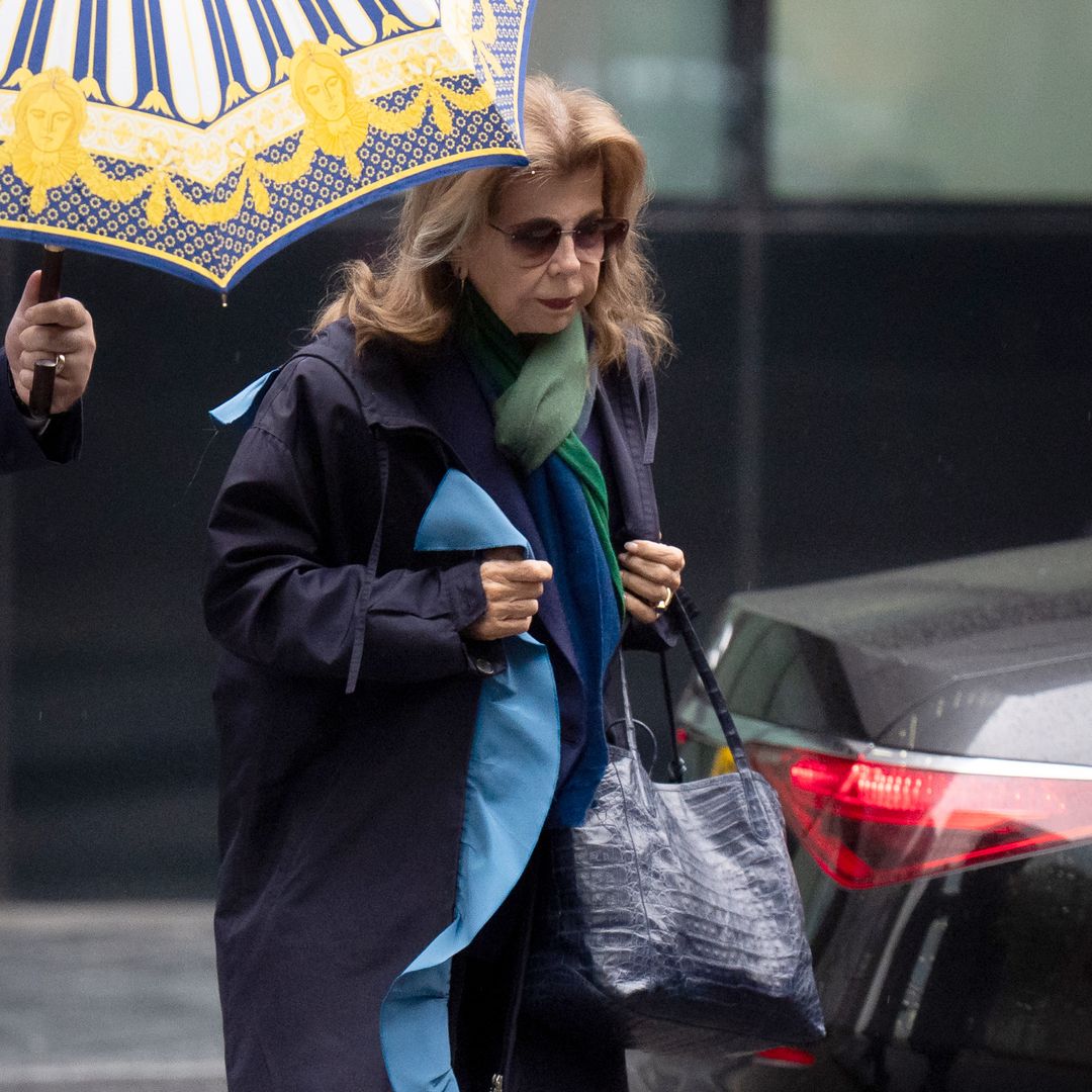 La princesa Firyal descubre el robo de sus joyas al encontrar su anillo de compromiso en una subasta: acusan a su antigua ama de llaves
