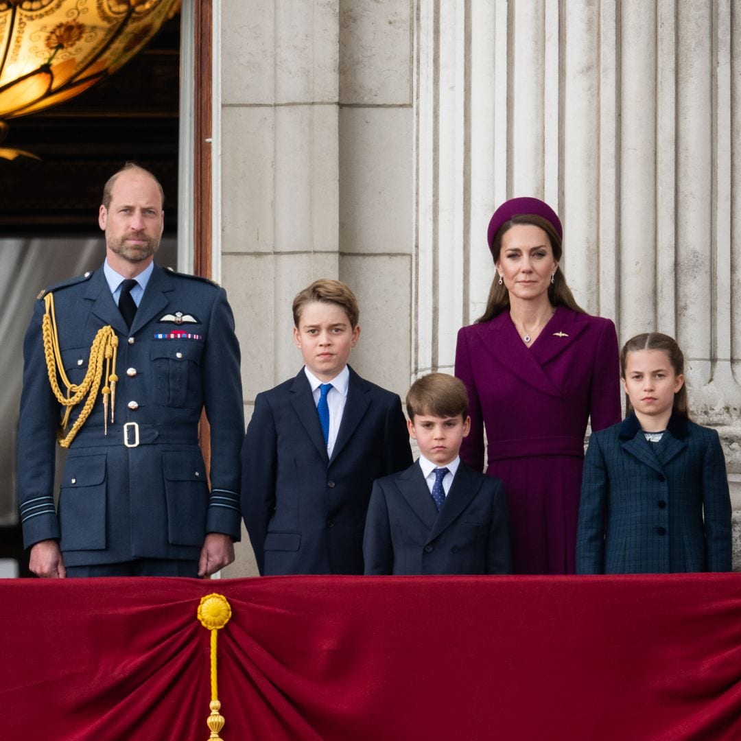 Los sorprendentes regalos que ha recibido la Familia Real británica: de un Rolls-Royce a un cedro del Líbano