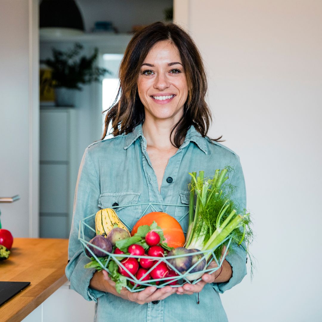 Alimentos y plantas para mejorar tu digestión y sentirte más ligera 