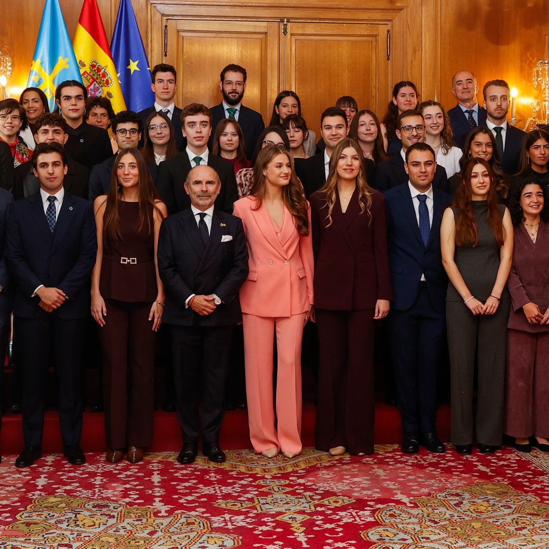 EN DIRECTO: la princesa Leonor arranca las audiencias previas a los Premios Princesa de Asturias junto a la infanta Sofía