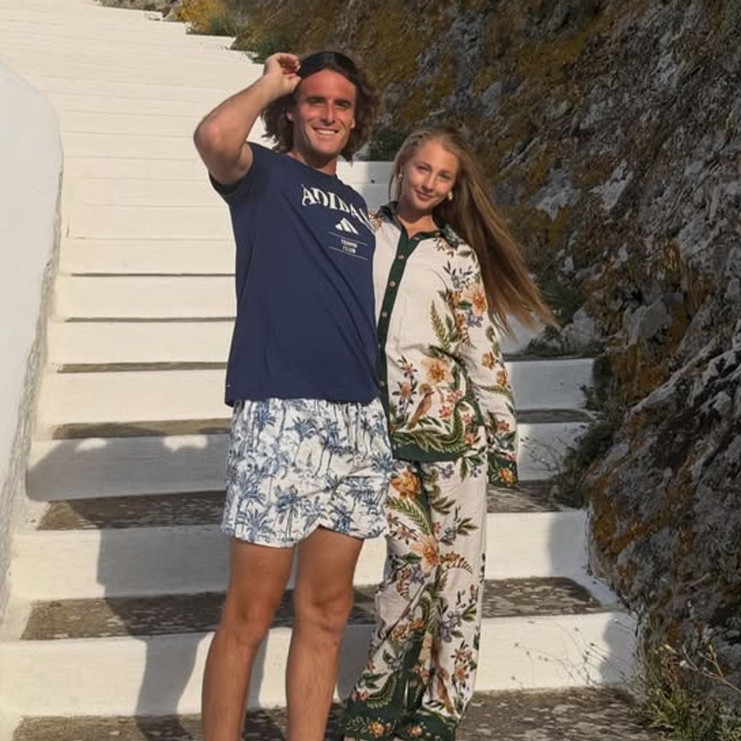 Stéfanos Tsitsipás presume de amor con su nueva novia en su idílico viaje a Grecia: "Desconectado con mi chouchou"