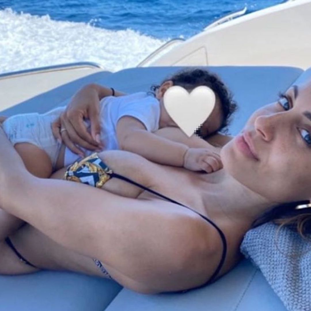 La idílica comida familiar de Hiba Abouk y su hijo Amín ¡que ha acabado con sorpresa!