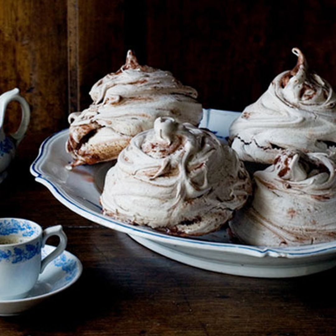 Remolinos de merengue y chocolate