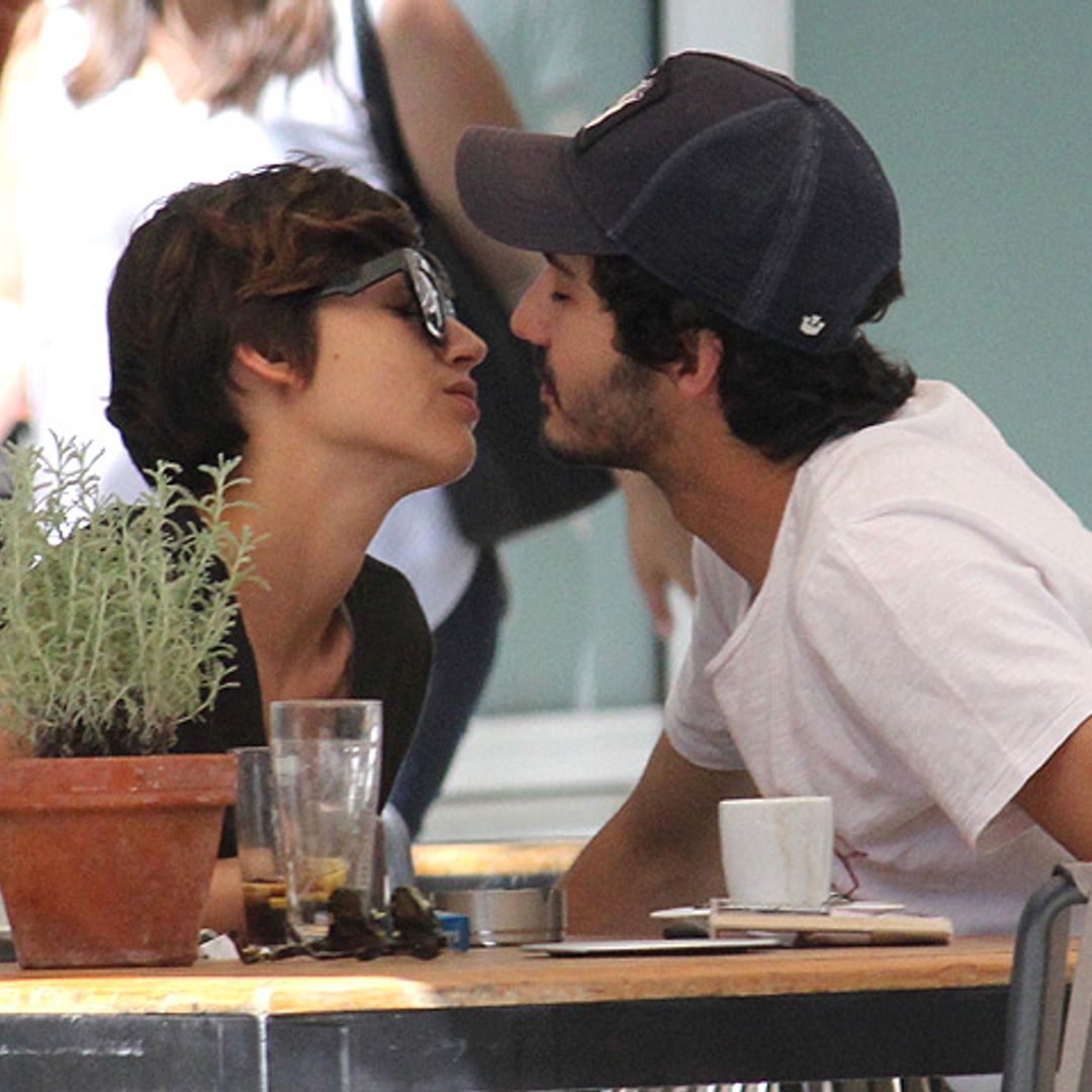 EXCLUSIVA: Úrsula Corberó y Chino Darín 'se comen a besos' durante una romántica cita en Madrid