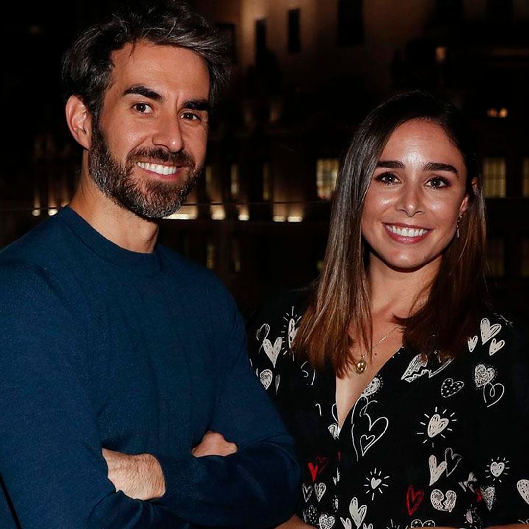 Candela Serrat y Daniel Muriel, las navidades diferentes de una familia de artistas: ‘Nos vamos con la niña de gira y lo que haga falta’