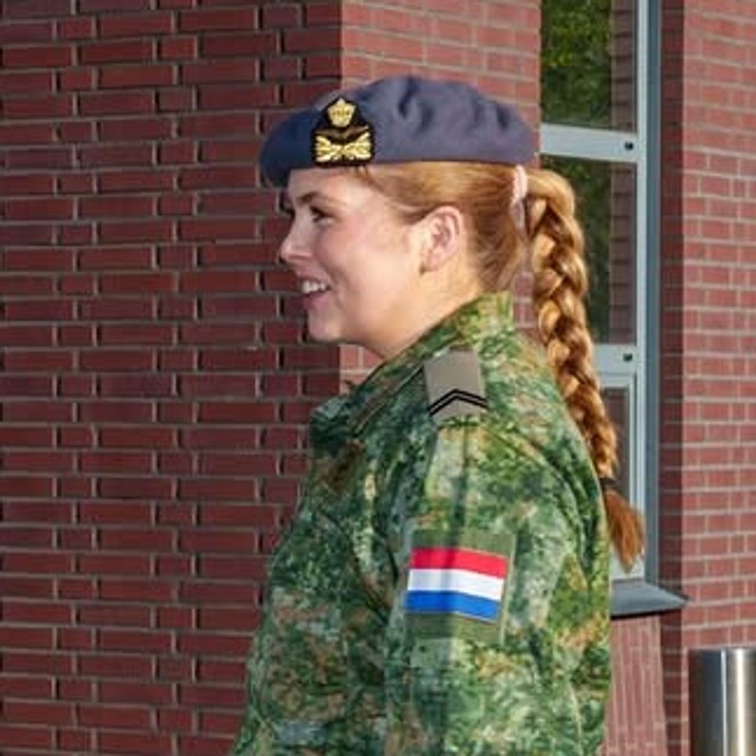 Las impactantes imágenes de Amalia de Holanda en maniobras militares antes del verano que parecen de película